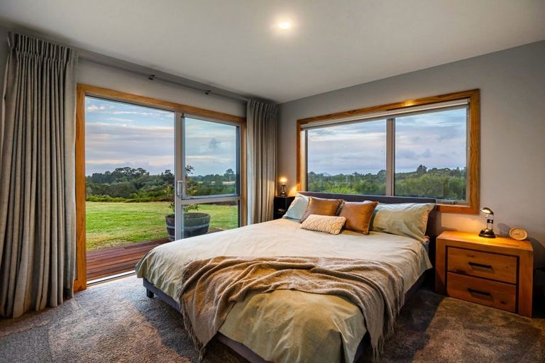 Photo of property in 33 Hakao Road, Minden, Tauranga, 3171