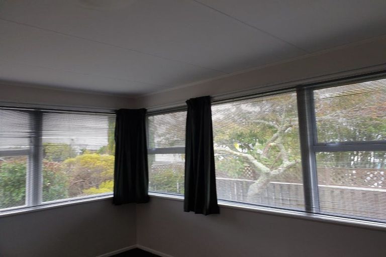 Photo of property in 118 Ironside Road, Johnsonville, Wellington, 6037