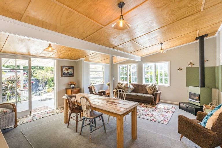 Photo of property in 89 Bridge Street, Bulls, 4818