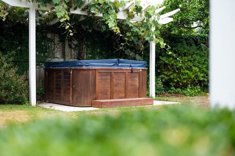 Photo of property in 22 Brookfield Street, Hamilton East, Hamilton, 3216