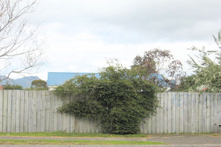 Photo of property in 305 Ocean Road, Whangamata, 3620
