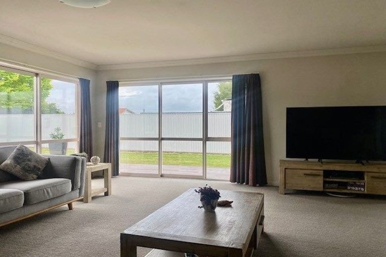 Photo of property in 65 York Road, Riversdale, 9776