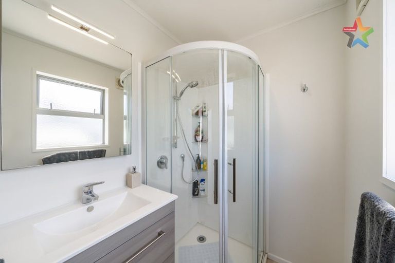 Photo of property in 17 Stellin Street, Boulcott, Lower Hutt, 5011