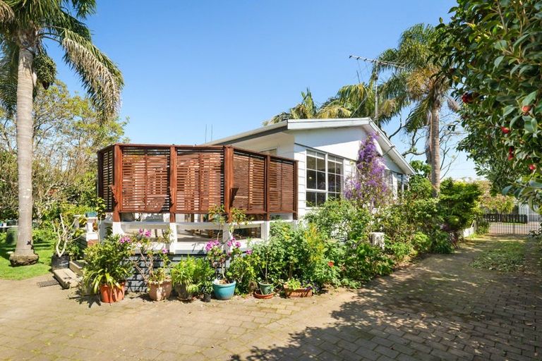 Photo of property in 2 Tatahi Street, Te Puru, Thames, 3575