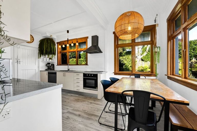 Photo of property in 48 Karina Road, Merrilands, New Plymouth, 4312