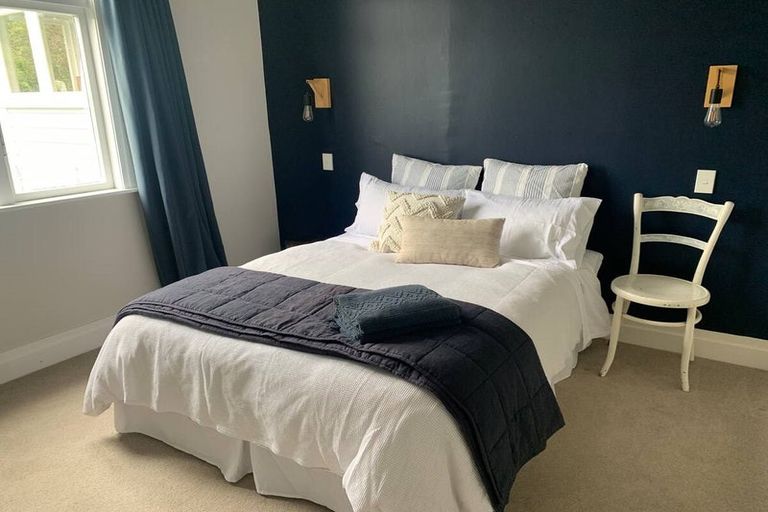 Photo of property in 4a Whitianga View, Paremata, Porirua, 5024