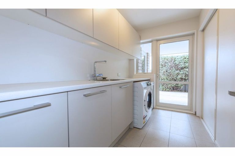 Photo of property in 18 Mcdermott Place, Halswell, Christchurch, 8025