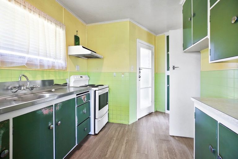 Photo of property in 2 Mears Road, St Andrews, Hamilton, 3200