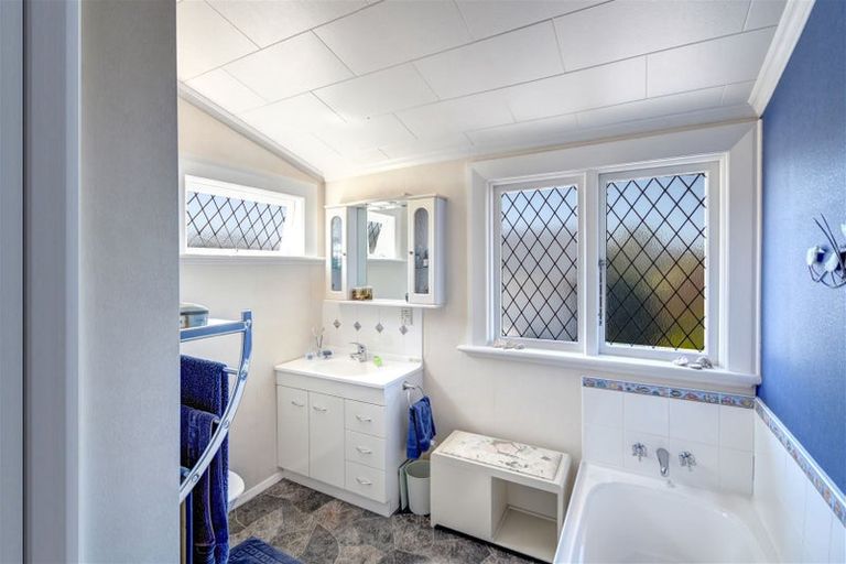 Photo of property in 71 Moana Crescent, Musselburgh, Dunedin, 9013