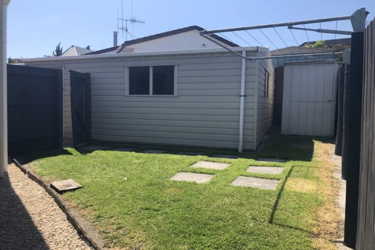 Photo of property in 4a Pokapu Place, Bethlehem, Tauranga, 3110
