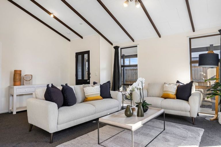 Photo of property in 2/42 Heywood Terrace, Richmond, Christchurch, 8013