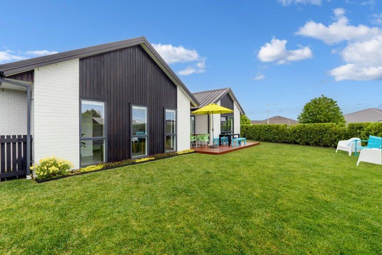 Photo of property in 2 Shea Lane, Pyes Pa, Tauranga, 3112
