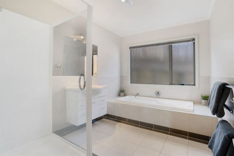 Photo of property in 14a Gibraltar Street, Howick, Auckland, 2014