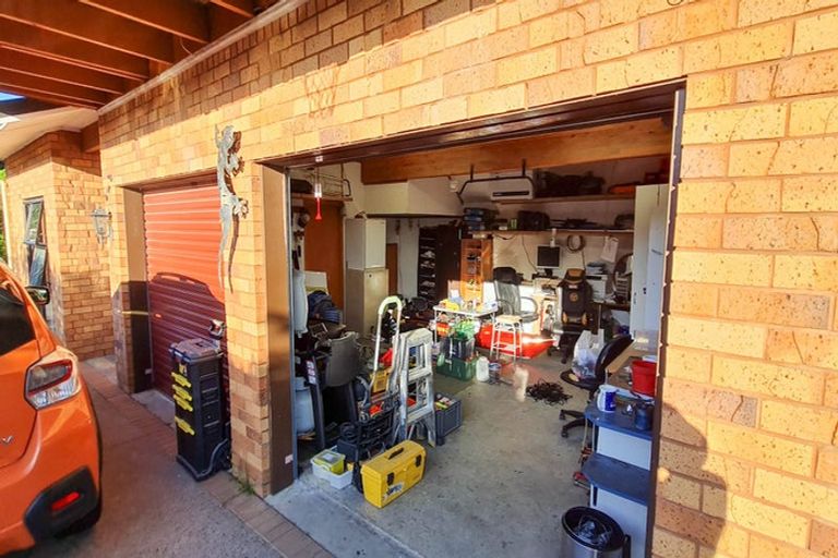 Photo of property in 8 Ilex Place, Totara Heights, Auckland, 2105