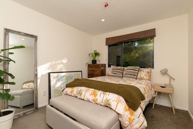 Photo of property in 2/120 Manuka Road, Bayview, Auckland, 0629