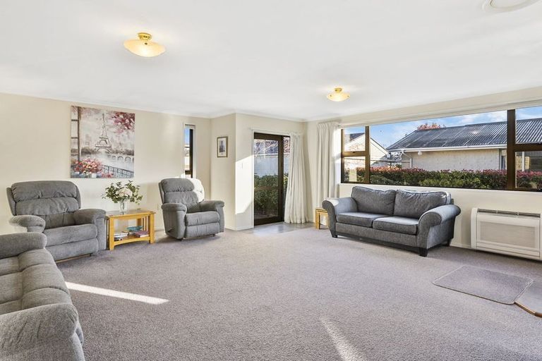 Photo of property in 13 Walnut Place, Mosgiel, 9024