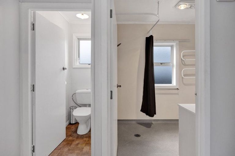 Photo of property in 28 Disraeli Street, Hawera, 4610