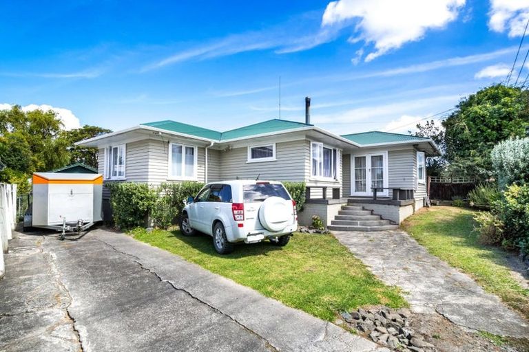 Photo of property in 8 Oraha Road, Huapai, Kumeu, 0810