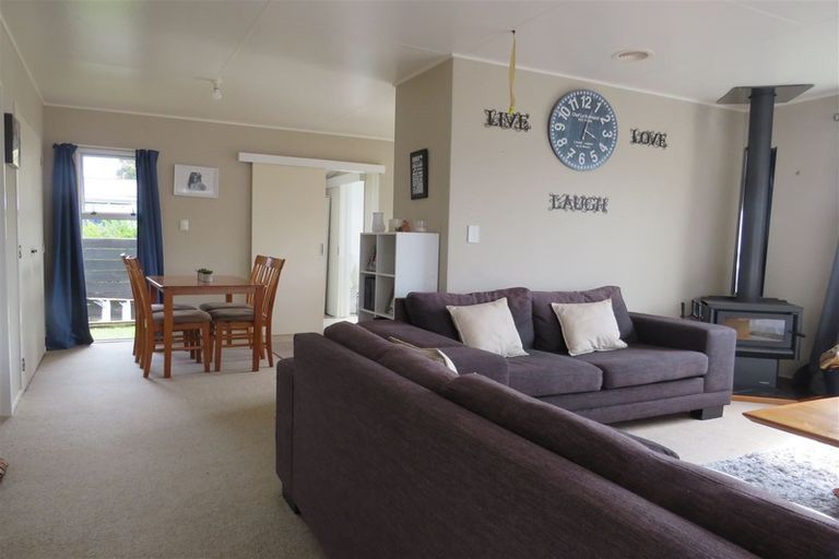 Photo of property in 18a Shortt Street, Foxton Beach, Foxton, 4815