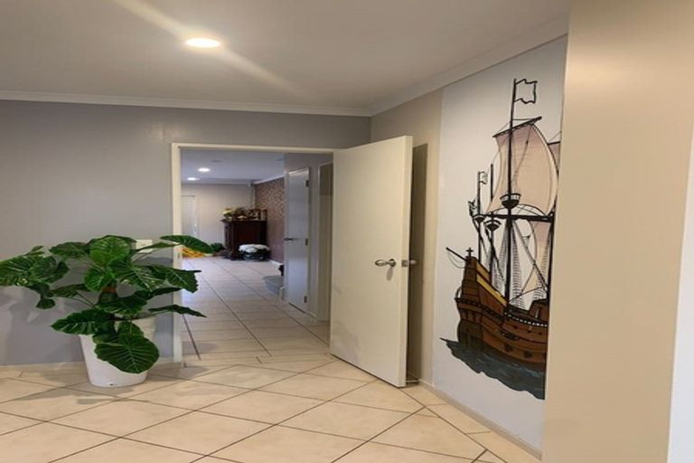 Photo of property in 26 Baltersan Drive, Flat Bush, Auckland, 2016