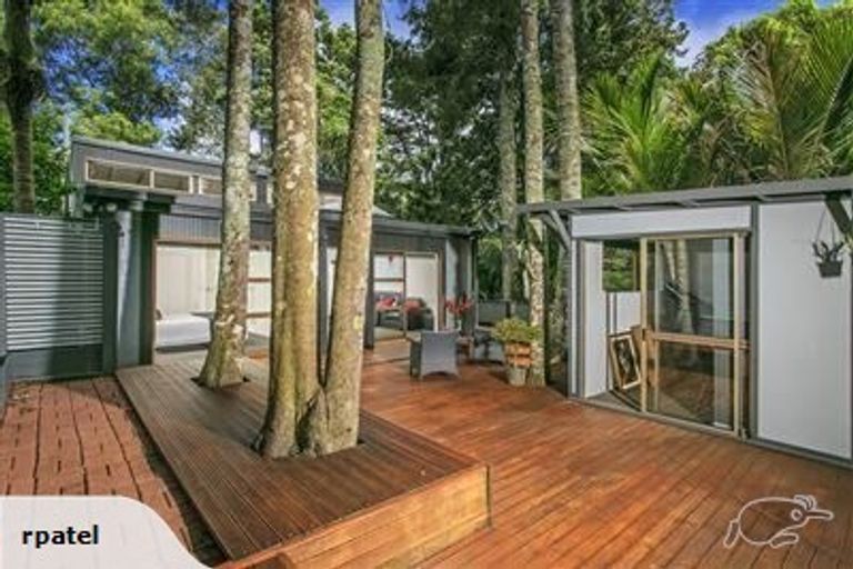 Photo of property in 1/9a Wyvern Place, Glenfield, Auckland, 0629