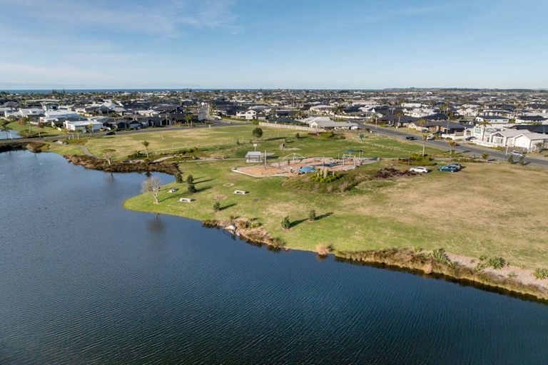 Photo of property in 52 Montiicola Drive, Papamoa Beach, Papamoa, 3118