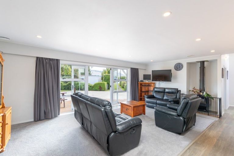 Photo of property in 12 Thackeray Street, Trentham, Upper Hutt, 5018