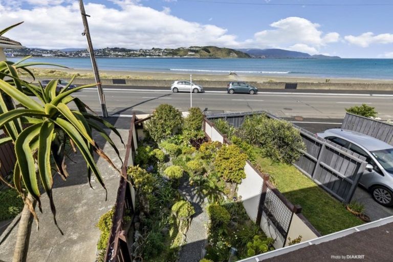 Photo of property in 236a Queens Drive, Lyall Bay, Wellington, 6022