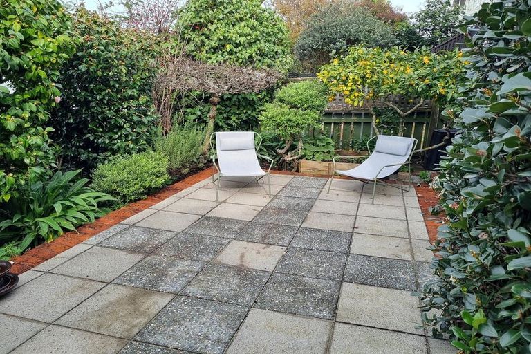 Photo of property in 35a Grant Road, Thorndon, Wellington, 6011