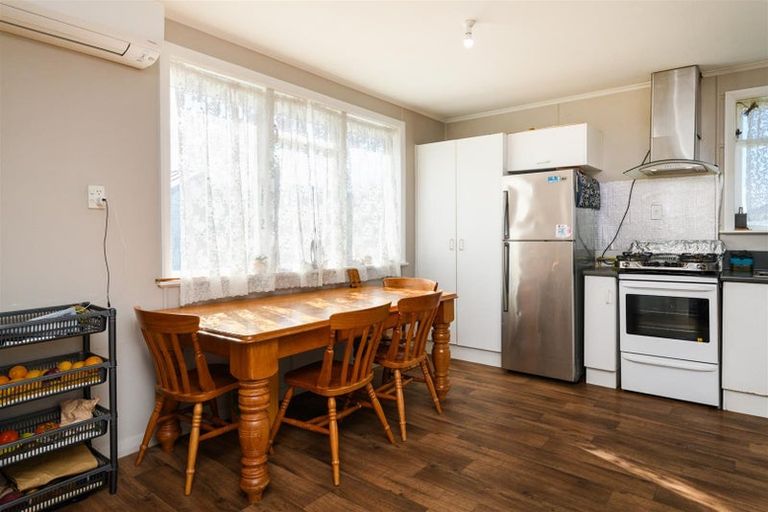 Photo of property in 33 Holland Crescent, Bulls, 4818