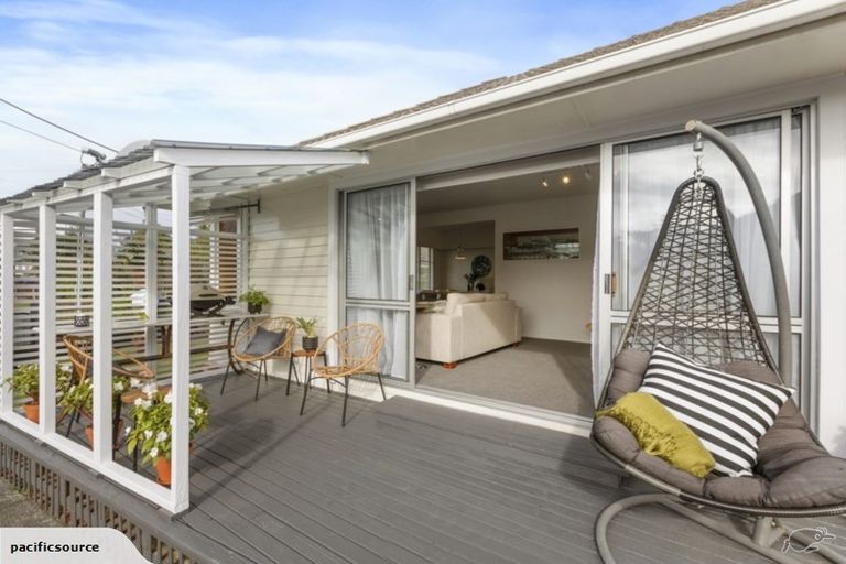 Photo of property in 5 Albert Pryor Avenue, Henderson, Auckland, 0612