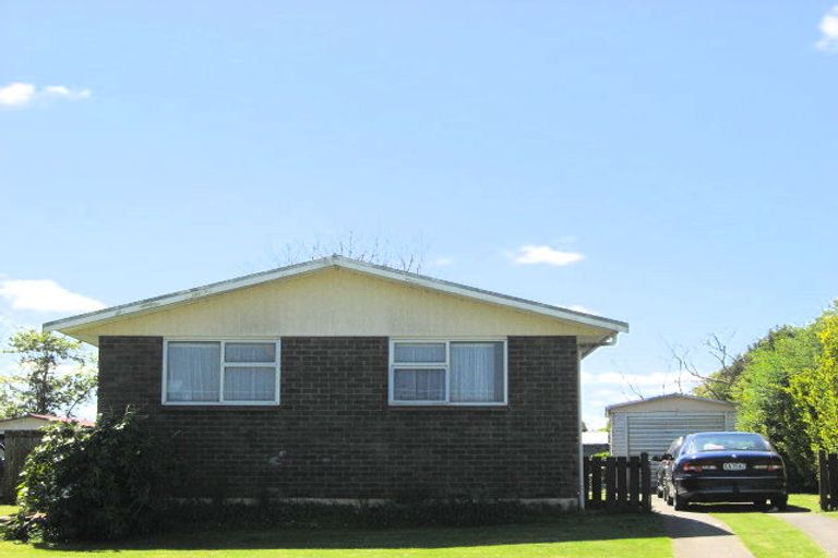 Photo of property in 2 Graham Place, Huntly, 3700
