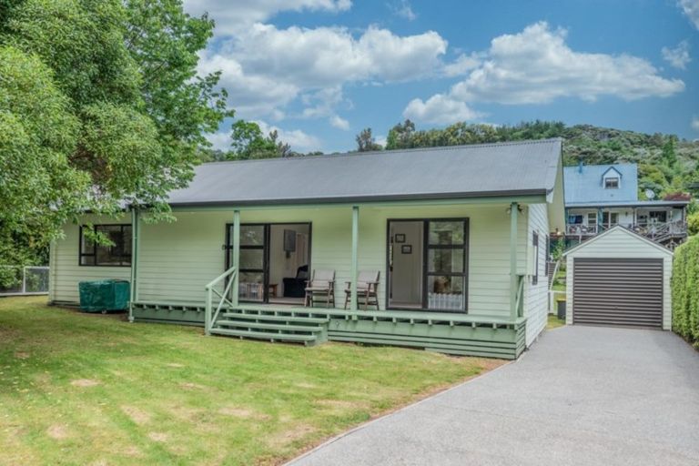 Photo of property in 36 Woodills Road, Akaroa, 7520