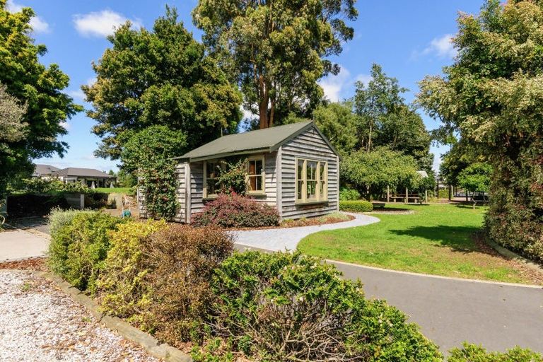 Photo of property in 12 Contour Avenue, Pyes Pa, Tauranga, 3112