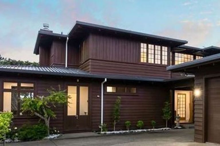 Photo of property in 162 Greenhithe Road, Greenhithe, Auckland, 0632