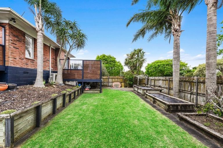 Photo of property in 53 Angelo Avenue, Howick, Auckland, 2014