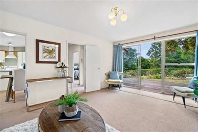 Photo of property in 86 Stredwick Drive, Torbay, Auckland, 0630