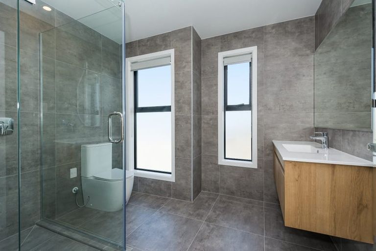 Photo of property in 1 Luff Place, Long Bay, Auckland, 0630