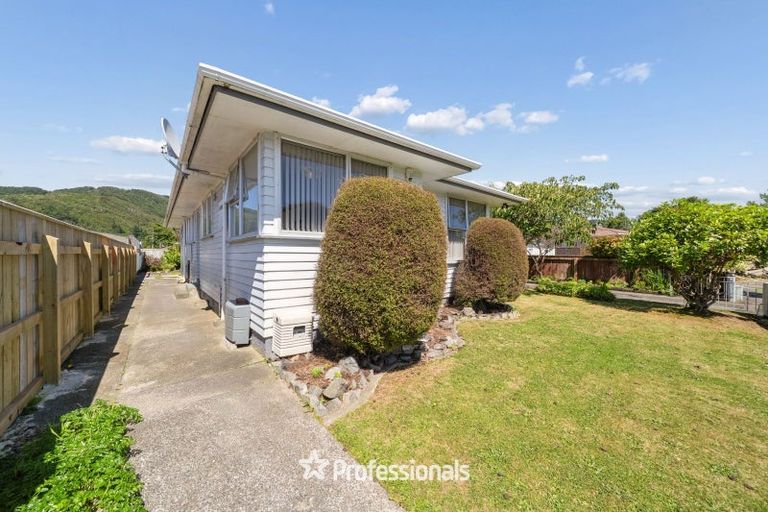Photo of property in 15 Wetherby Grove, Wainuiomata, Lower Hutt, 5014