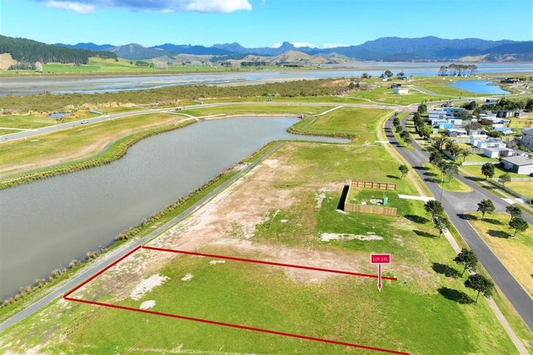 Photo of property in 332 Harbour Drive East, Matarangi, Whitianga, 3592