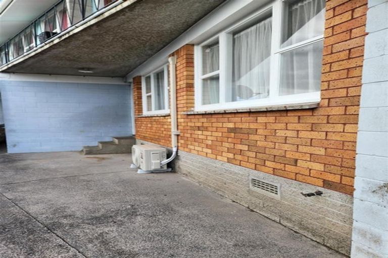 Photo of property in 10/243a St George Street, Papatoetoe, Auckland, 2025