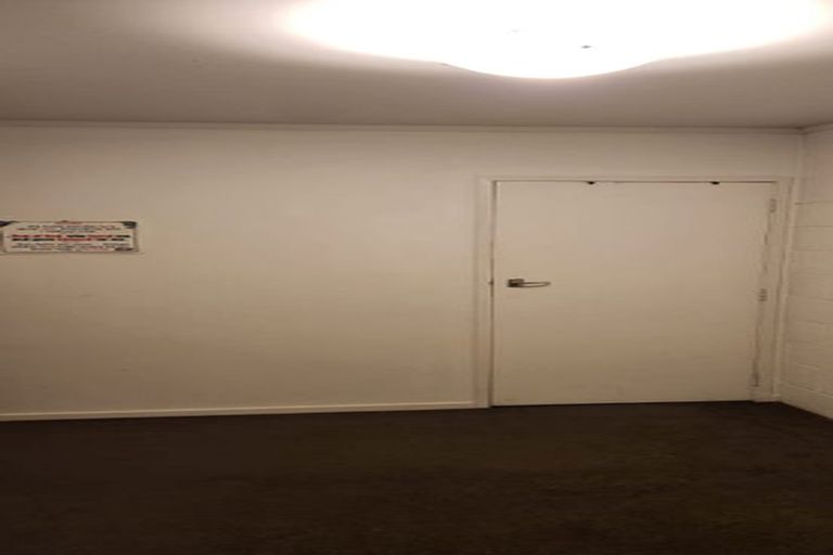 Photo of property in 2/27 Miro Street, New Lynn, Auckland, 0600