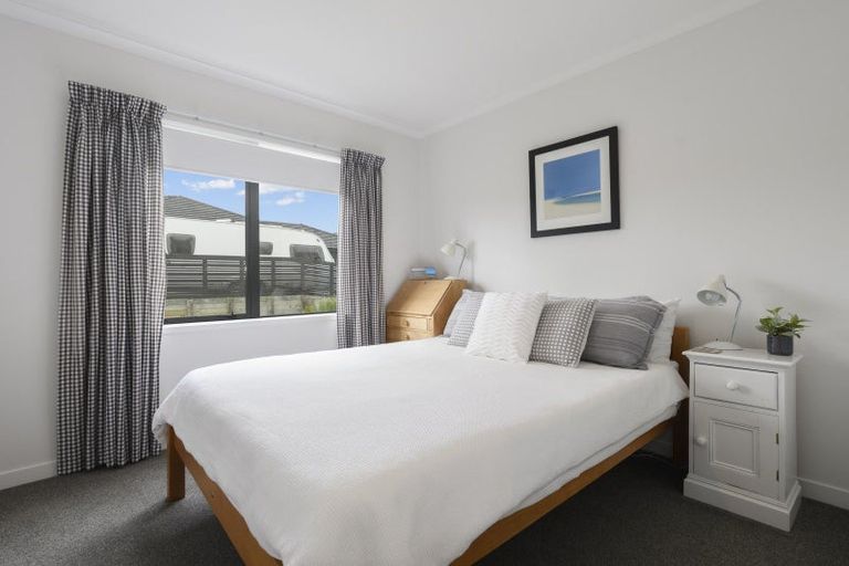 Photo of property in 2 Shea Lane, Pyes Pa, Tauranga, 3112