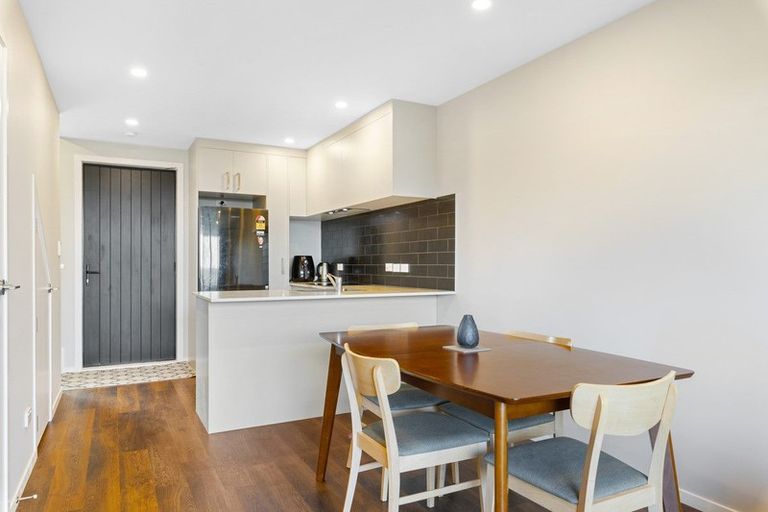 Photo of property in 125b Woodglen Road, Glen Eden, Auckland, 0602