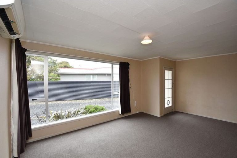 Photo of property in 10 Robert Street, Otatara, Invercargill, 9879