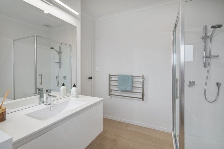 Photo of property in 34 Motukorure Parade, Cooks Beach, Whitianga, 3591