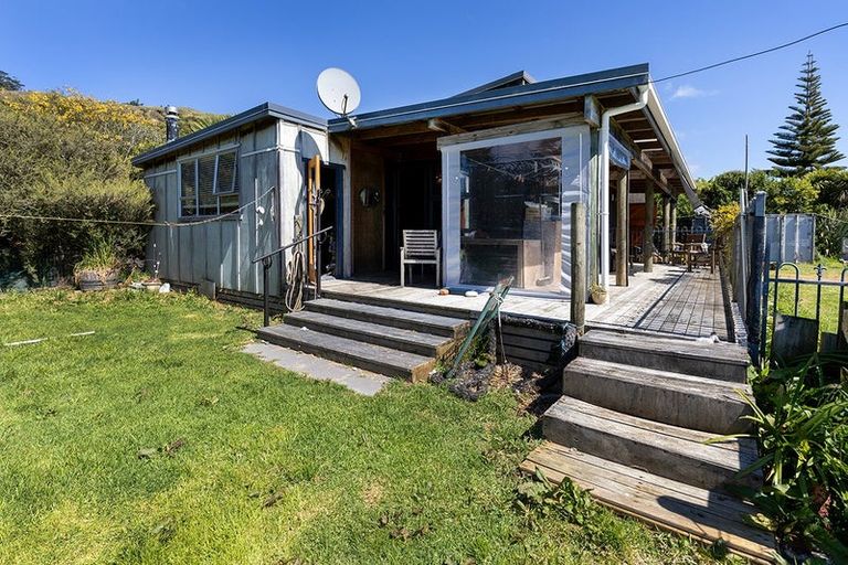 Photo of property in 11a Main Road, Ngakawau, 7824