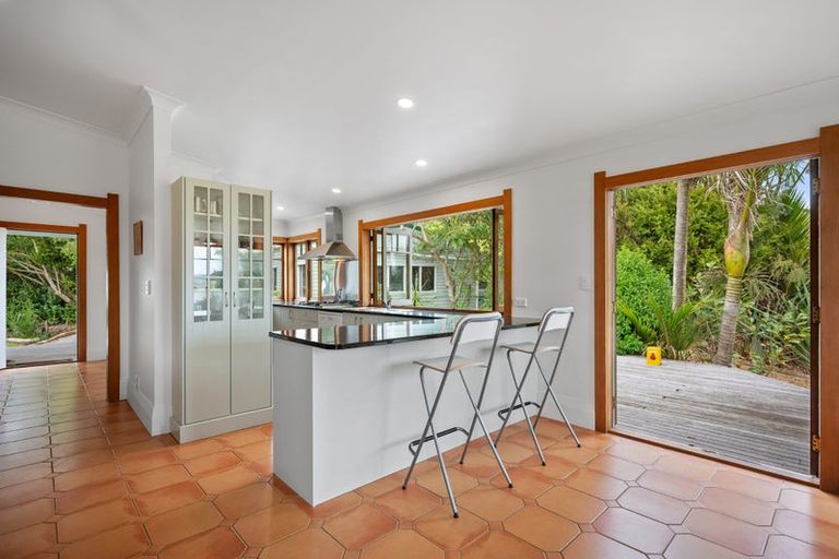 Photo of property in 376 Mangakura Road, Helensville, 0875