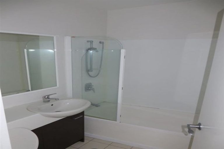 Photo of property in 4/2 Western Springs Road, Morningside, Auckland, 1021