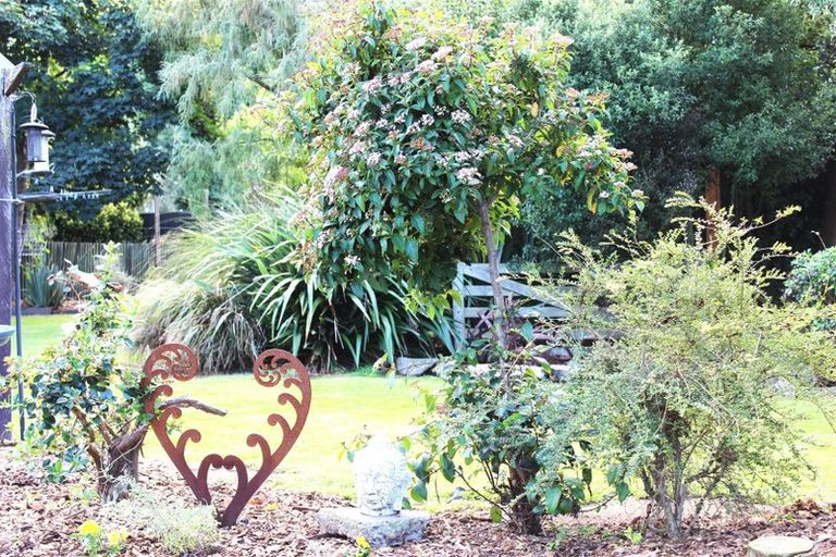 Photo of property in 3 Augustine Street, Waimate, 7924